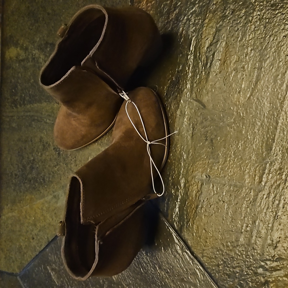 Diba Suede Ankle Boots - Picture 2 of 4